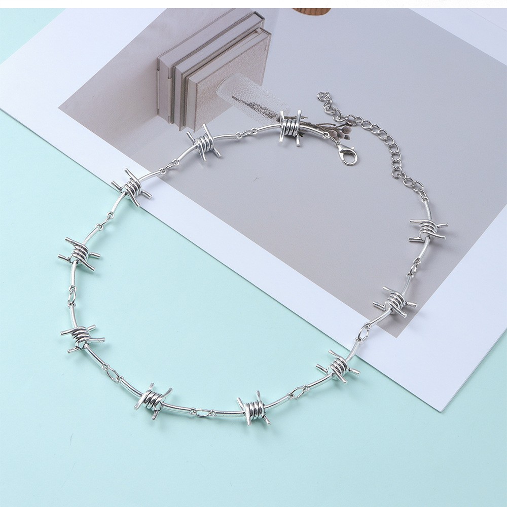 White K fine thorn necklace
