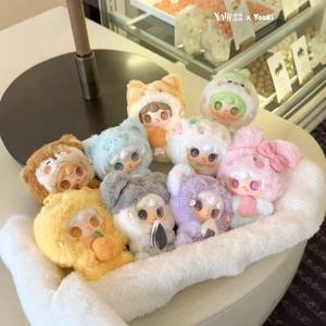 Yooki Embrace Gourmet Shop Pendentif Mignon Anime Figure Pendentif Ornement De Bureau À La Mode Dans Des Boîtes Mystères - Product Image 1