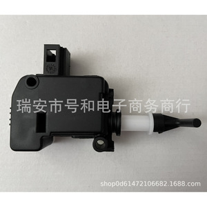 มอเตอร์ฝากระโปรงท้ายรถยนต์ Volkswagen รุ่น 18G827061 สีดำ อะไหล่ทดแทนสำหรับรถยนต์ Bora - Product Image 1