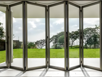 Portes pliantes intérieures modernes en alliage d'aluminium étanches pour chambre et cour, design raffiné pour villas et appartements