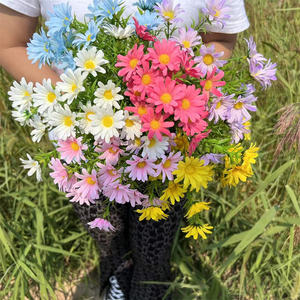 สไตล์สวนขนาดเล็กประดิษฐ์ผ้าไหมเดซี่ช่อดอกไม้ 5 สาขาเทียมเดซี่ดอกไม้บุช - Product Image 3