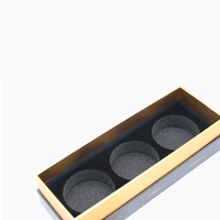 Boîtes à bougies carrées rigides de luxe en noir mat avec laminage mat, gaufrage et revêtement UV