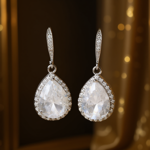 Eleganti orecchini con cristalli bianchi a goccia d'acqua, in argento 925 placcato rodio, con montatura a castone, gioielli classici da sposa per donna - Product Image 2
