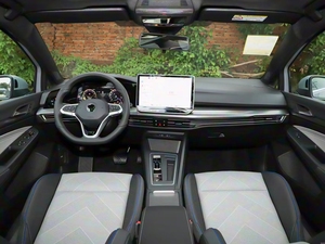 El Golf 300TSI R-Line 2026 con más de 700 km de autonomía - Product Image 5