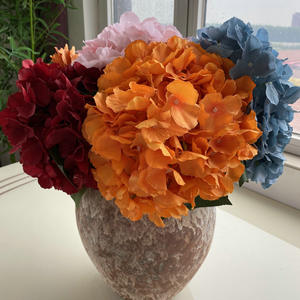 <span class=keywords><strong>Bouquet</strong></span> d'hortensia réaliste à 5 têtes avec feuilles fleur artificielle vente chaude maison salon décor <span class=keywords><strong>de</strong></span> mariage - Product Image 1