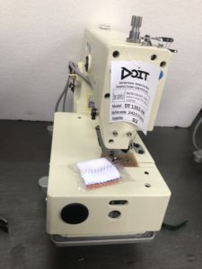 DT 1302-4W haute vitesse <span class=keywords><strong>lit</strong></span> plat double chaîne point <span class=keywords><strong>picot</strong></span> industriel marche pied machine à coudre - Product Image 4