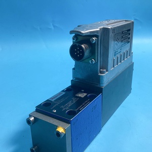 Vanne proportionnelle directionnelle à 4 voies R901568617 4WRPEH6, livraison rapide, commande hydraulique haute fréquence - Product Image 3