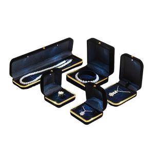 Caja de joyería de terciopelo negro WEIMEI almacenamiento de luz LED para anillos collares pulseras pendientes - Product Image 1