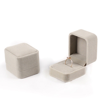 Boîte à bague en velours carrée, boîte cadeau en velours pour bijoux, boîte à bague personnalisée avec logo