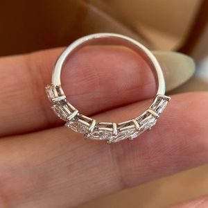 Anillo de líneas clásicas de oro amarillo macizo de 18 quilates con diamantes cultivados en laboratorio Aazuo para regalo de cumpleaños para mujer - Product Image 4