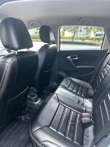 <span class=keywords><strong>Polo</strong></span> Sedán de Gasolina de 1.5 Litros, Auto Usado, Cámara Trasera Oscura, Caja de Cambios Automática, Asientos de Tela, R15 de Aleación de Aluminio, Tracción Delantera, Volante a la Izquierda, LED - Product Image 4