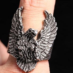 Anillo de Acero Inoxidable 316L Impermeable Estilo Punk Vintage con Águila Calva Voladora para Hombre, Anillo de Moda Vintage con Diseño de Pájaro/Águila Plateada - Product Image 5