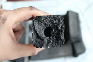 Carbón de Bambú al por Mayor Hecho a Máquina, Alto Contenido de Carbono (>90%), 4-5 Horas de Combustión sin Humo, Patrón Cuadrado/Hexagonal para Barbacoa/Shisha - Product Image 4