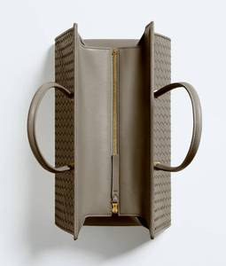 Bolso Tote con Cierre Bottega BV Barbara, Silueta Elegante, Hecho con Técnica Intrecciato en Piel Nappa Suave, Veneta - Product Image 6