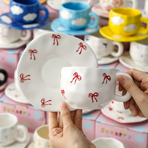 Tazza in Ceramica Fatta a Mano con Motivo Nuvola Blu, <span class=keywords><strong>Set</strong></span> da Tè Pomeridiano con Piattino Irregolare, Tazza da <span class=keywords><strong>Caffè</strong></span> 300ml, Regalo per Coppie - Product Image 5