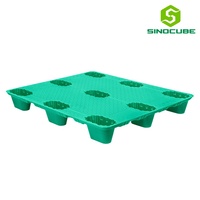 Palettes en plastique jetables Sinocube à moulage par soufflage, 9 pieds, simple face, pour usage logistique industriel, stockage Euro 4 voies