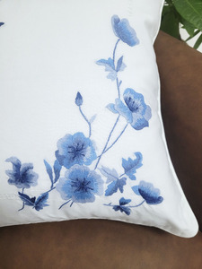 Funda de Cojín Bordada en Algodón con Flores Azules, Estilo Vintage, Simple y Moderno, para Decoración del Hogar, Sofá o Sillón - Product Image 5