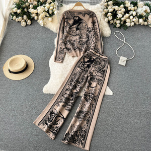 LE4212 Completo Stampato in Maglia Atmosfera Autunno e Inverno Nuovo da <span class=keywords><strong>Donna</strong></span> con Maglione Girocollo e Pantaloni a Gamba Larga Due Pezzi - Product Image 2