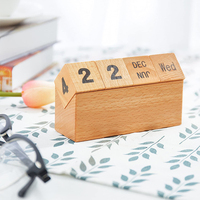 Calendrier de bureau perpétuel en bois naturel avec blocs de mois, de date et de jour