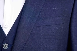 Uniforme de oficina hecho <span class=keywords><strong>a</strong></span> <span class=keywords><strong>medida</strong></span> hecho <span class=keywords><strong>a</strong></span> mano para hombre, <span class=keywords><strong>medida</strong></span> personalizada, cuello en V, <span class=keywords><strong>traje</strong></span> de dos botones con pantalones de tela, ocasión de negocios - Product Image 3