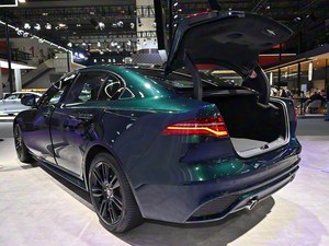 <span class=keywords><strong>Jaguar</strong></span> XEL Sedán <span class=keywords><strong>Deportivo</strong></span> de Lujo de Tamaño Mediano |   Viaje Urbano de Alta Gama con Conducción Suave para Todo el Mundo - Product Image 5