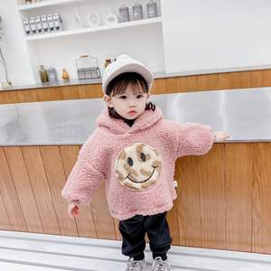 Vente en gros de pantalons d'hiver chauds pour filles, ensemble de sweats à capuche Sherpa avec visage souriant, provenant d'un fournisseur chinois - Product Image 3