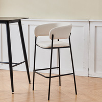 Tabouret de bar en métal de style nordique, design moderne et minimaliste, sans accoudoirs, siège rembourré, utilisation commerciale, chaise de bar
