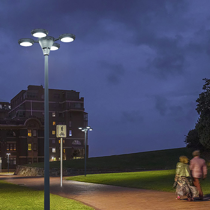Best Solar Lights for Garden Outdoor LED Courtyard Lamp 4-Head UFO Design IP65 DC Water-Resistant Remote Control Aluminum+PC