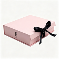 Boîte cadeau rose personnalisée avec ruban noir, boîte d'emballage rigide en papier pliable avec fermeture magnétique pour cosmétiques et vêtements
