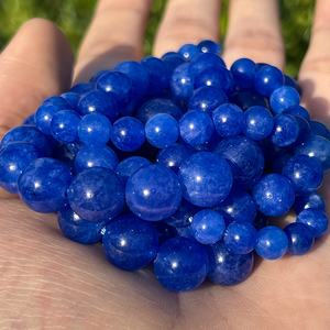 ลูกปัดไคยาไนต์ธรรมชาติขนาด 6 มม.-10 มม. แบบขายส่ง ร้อยเป็นเส้น คริสตัลทรงกลมเรียบ งานแกะสลัก สำหรับทำเครื่องประดับ DIY - Product Image 1