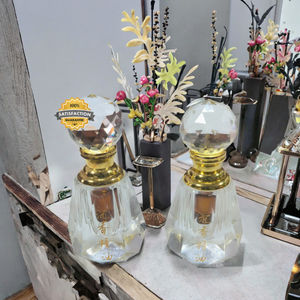 12-15 ans Huile essentielle naturelle de bois d'agar Distillation traditionnelle chinoise pour usage aromatique Encens de oud par China Oud - Product Image 3