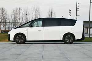 Li Auto Lixiang MEGA 2025บ้านครอบครัวรุ่นพิเศษ MPV 7ที่นั่งรถไฟฟ้าบริสุทธิ์ใหม่มอเตอร์คู่มาใหม่ - Product Image 3