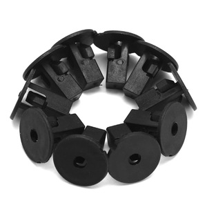 Clip de Sujeción Automotriz de Plástico 8x8.2mm para Vehículos Toyota, Remache de Parachoques, Tipo de Uso General - Product Image 3
