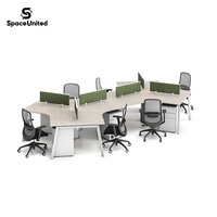 Espace de travail partagé moderne SpaceUnited avec structure en acier, bureau réglable à 120 degrés pour 3 personnes