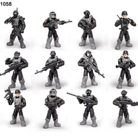Jouets d'équipe SWAT, soldats de la Seconde Guerre mondiale, figurines militaires, kits de modèles en plastique, soldats allemands, armes à feu, armes militaires