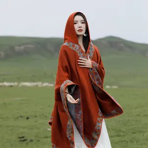 Gros impression personnalisée hiver femmes capuche écharpe châles étoles chaud épais Cape châle Poncho