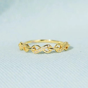 Anello Mobius da donna, stile minimalista francese, elegante gioiello da dito alla moda - Product Image 4
