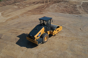 Nueva Aplanadora de Carreteras SEM 520F de 20 Toneladas <span class=keywords><strong>para</strong></span> Alquiler o Venta, <span class=keywords><strong>para</strong></span> la Construcción de Carreteras y la Compactación de Asfalto - Product Image 2