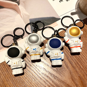 Porte-clés en plastique PVC 3D, motif astronaute robot <span class=keywords><strong>de</strong></span> dessin animé mignon, personnage <span class=keywords><strong>de</strong></span> l'histoire, pour sac à dos - Product Image 1