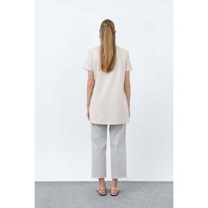 เสื้อยืดผู้หญิงสไตล์มินิมอล แขนยาวแบบปกติ แต่งขอบยางยืด - Product Image 1