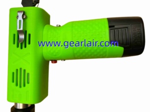 เครื่องเลเซอร์ Gearlair 130W กำลังสูงสุด สีเขียว มองเห็นได้ พร้อมแบตเตอรี่เปลี่ยนได้ ระบบล็อคเพื่อความปลอดภัย ระบบระบายความร้อนคู่ แรงดันไฟฟ้า - Product Image 3