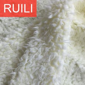 Llama <span class=keywords><strong>de</strong></span> peluche <span class=keywords><strong>de</strong></span> 100 poliéster, peluda, minky, piel <span class=keywords><strong>de</strong></span> lama falsa para hacer almohadas y juguetes - Product Image 4