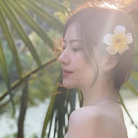 Jepit Rambut Bunga Plumeria Putih Kuning Realistis, Pin Frangipani Busa Lembut, Hiasan Kepala Gaya Pulau Tropis untuk Tarian Hula
