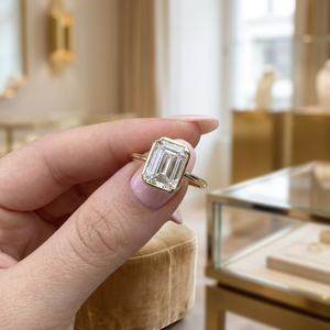 Anillo de compromiso de moissanita con corte esmeralda para mujer, engaste de púas, plata de ley, chapado en oro de 18 quilates, anillo de boda solitario - Product Image 3