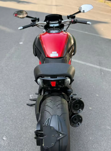 Oferta Especial: Motocicleta Ducati 1 Monster 1200CC, Refrigerada por Agua, Bicilíndrica, Premium, Potente, Estilo Cruiser - Product Image 6