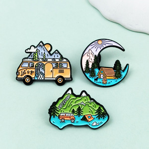 Spilla in lega con paesaggio creativo, a forma di montagna e <span class=keywords><strong>luna</strong></span>, accessorio smaltato per abbigliamento, zaino e decorazioni - Product Image 3