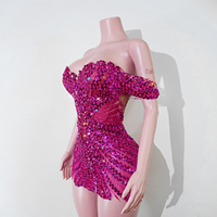Robe mini moulante fuchsia à sequins, épaules dénudées, décolleté cœur, transparente, effet soleil, pour scène, soirée, club
