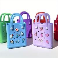 Modieuze, stijlvolle, waterdichte, duurzame, lichtgewicht dames handtas met twee handvatten voor strand, reizen en buitenactiviteiten.
