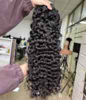Vendeur en gros de cheveux humains bouclés birmans, lots de cheveux humains 100% purs de qualité supérieure