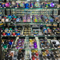 Grossiste Broyeur à Tabac Boutique Personnalisée Plateau à Rouler Briquets et Autres Accessoires pour Fumeurs